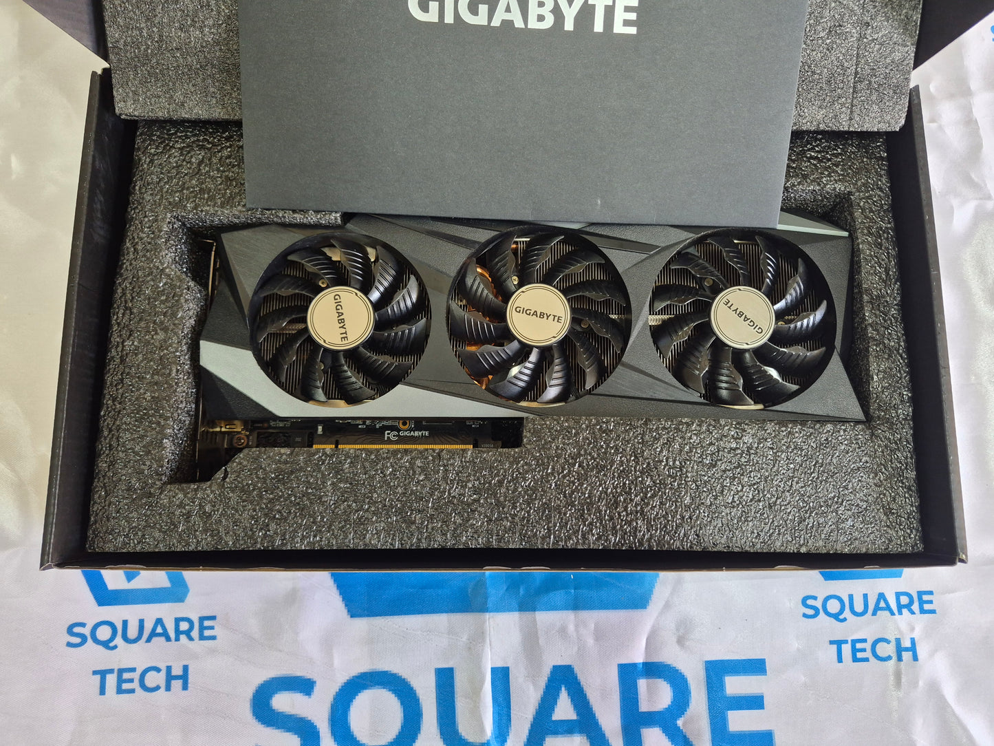 RTX 3090 GIGABYTE GAMING OC 24GB GDDR6X