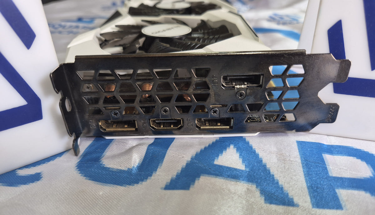 RTX 2060 GIGABYTE GAMING OC PRO WHITE 6GB GDDR6 — صورة فعلية 5