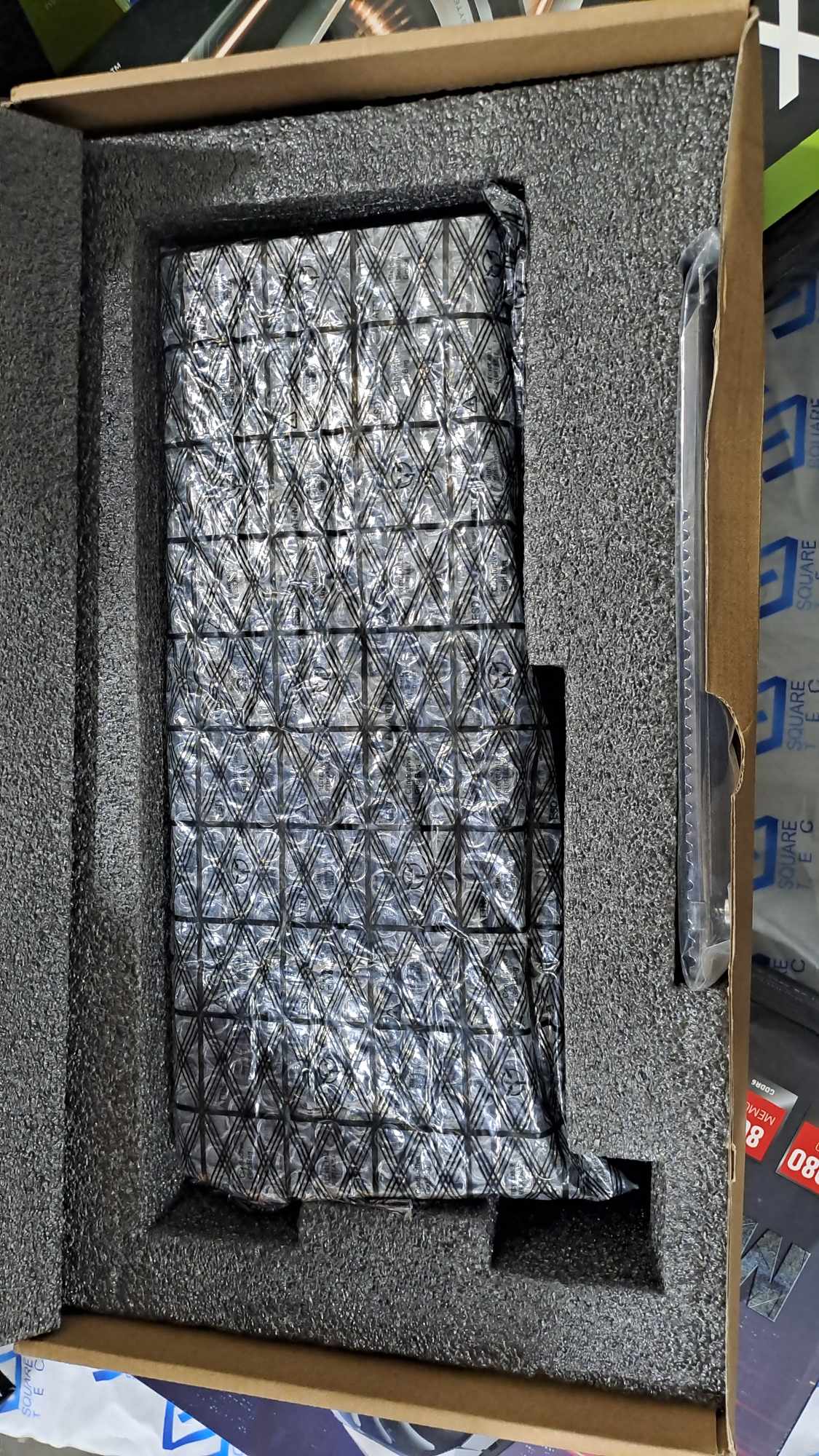 RX VEGA64 SAPPHIRE NITRO+ 8GB HBM2